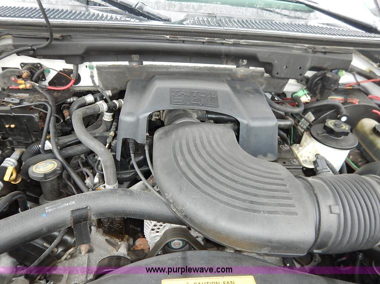 image for item J3994 2000 Ford Expedition XLT SUV