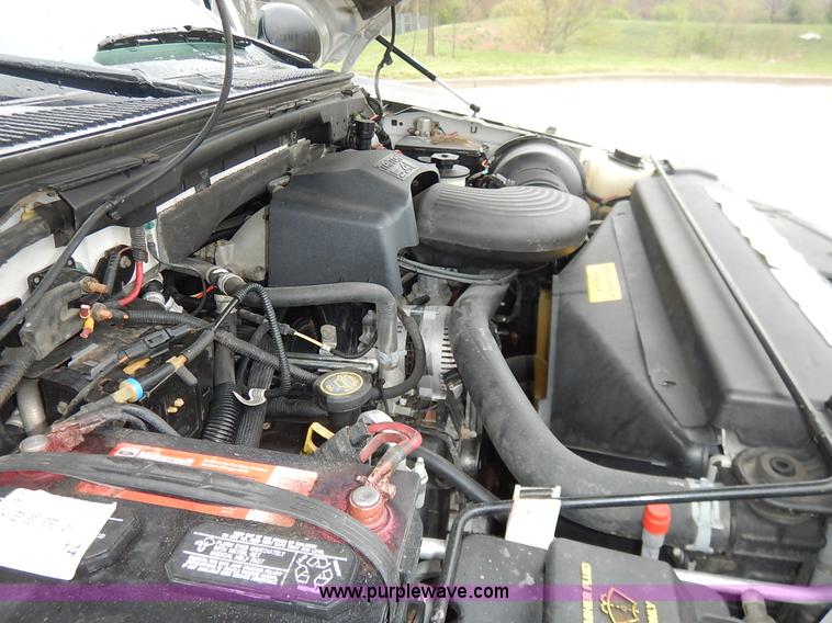 image for item J3994 2000 Ford Expedition XLT SUV