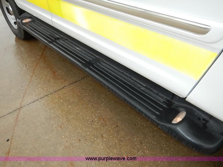 image for item J3994 2000 Ford Expedition XLT SUV