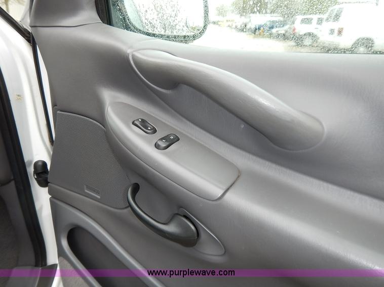 image for item J3994 2000 Ford Expedition XLT SUV