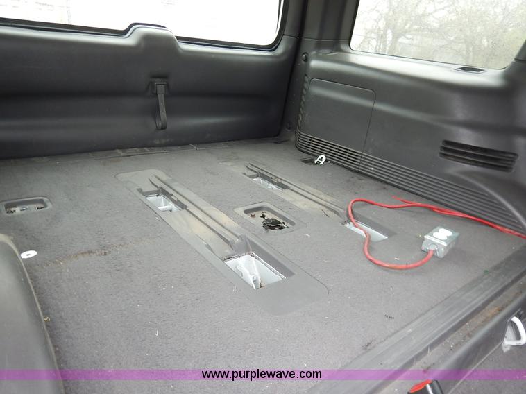 image for item J3994 2000 Ford Expedition XLT SUV