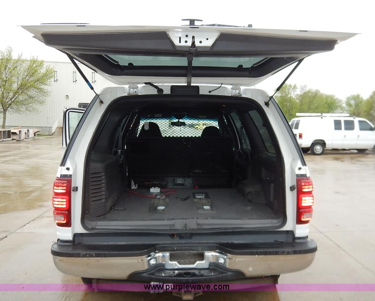 image for item J3994 2000 Ford Expedition XLT SUV