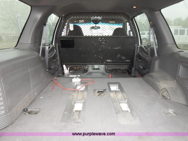 image for item J3994 2000 Ford Expedition XLT SUV