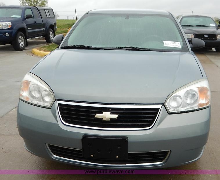 image for item J3996 2007 Chevrolet Malibu LS
