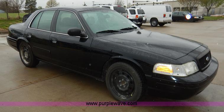 image for item J3997 2006 Ford Crown Victoria Police Interceptor