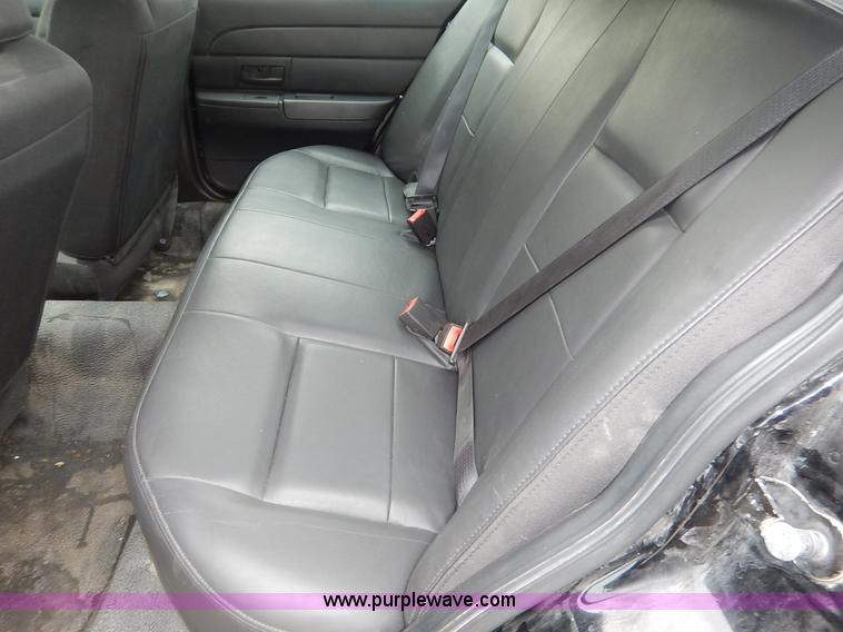 image for item J3997 2006 Ford Crown Victoria Police Interceptor