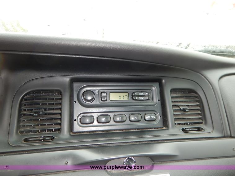 image for item J3997 2006 Ford Crown Victoria Police Interceptor