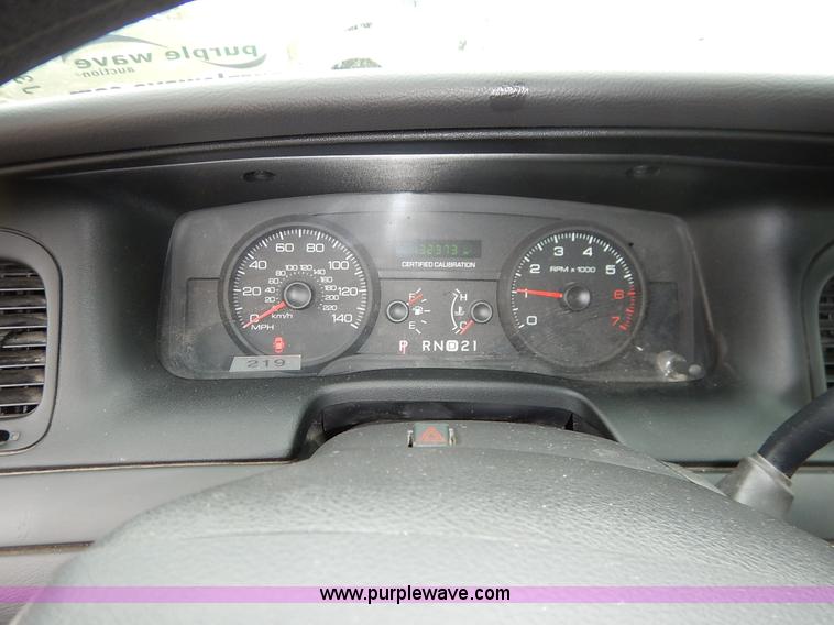 image for item J3997 2006 Ford Crown Victoria Police Interceptor