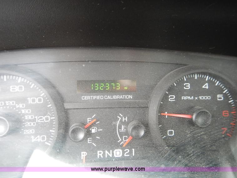 image for item J3997 2006 Ford Crown Victoria Police Interceptor