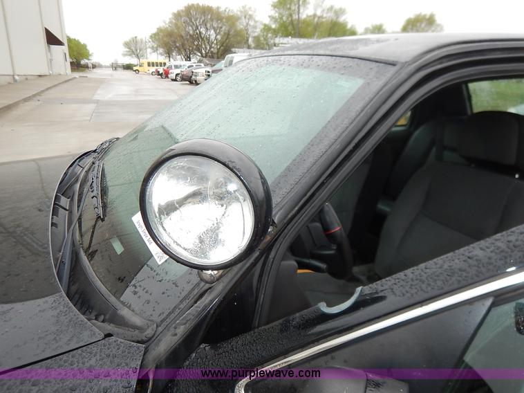 image for item J3997 2006 Ford Crown Victoria Police Interceptor