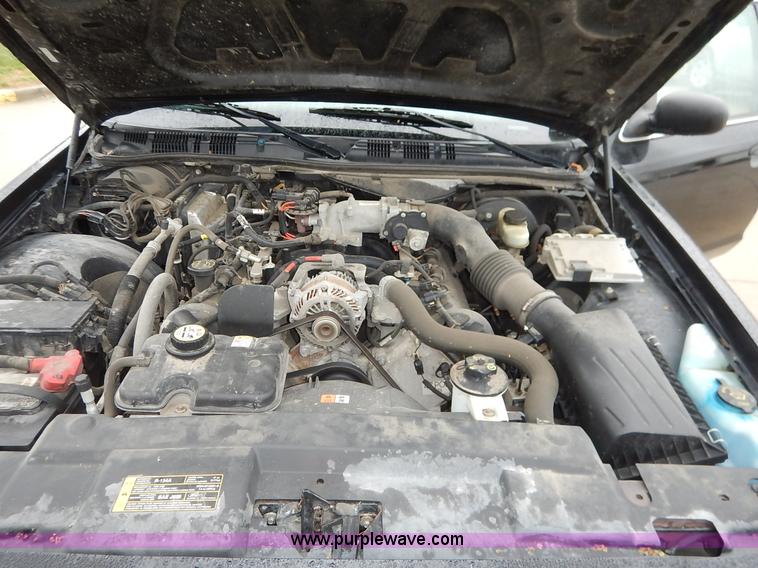 image for item J3997 2006 Ford Crown Victoria Police Interceptor