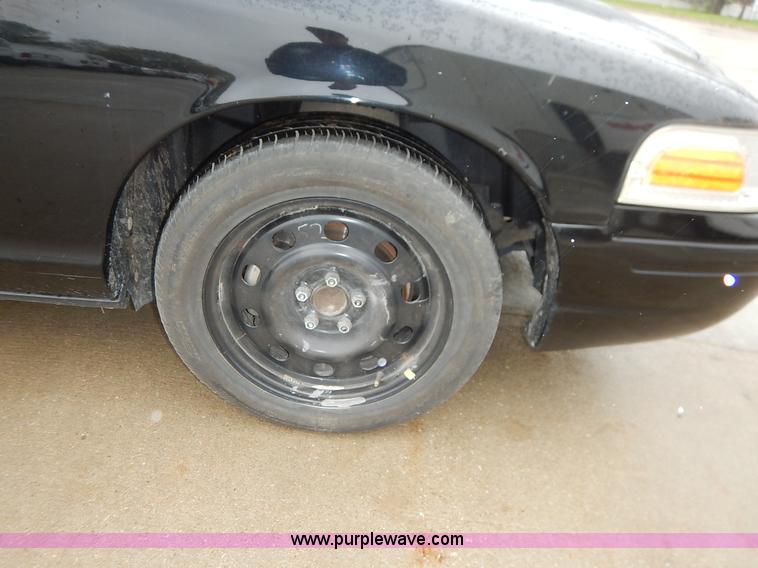 image for item J3997 2006 Ford Crown Victoria Police Interceptor