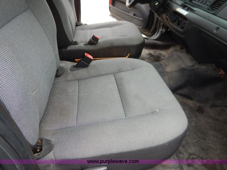 image for item J3997 2006 Ford Crown Victoria Police Interceptor