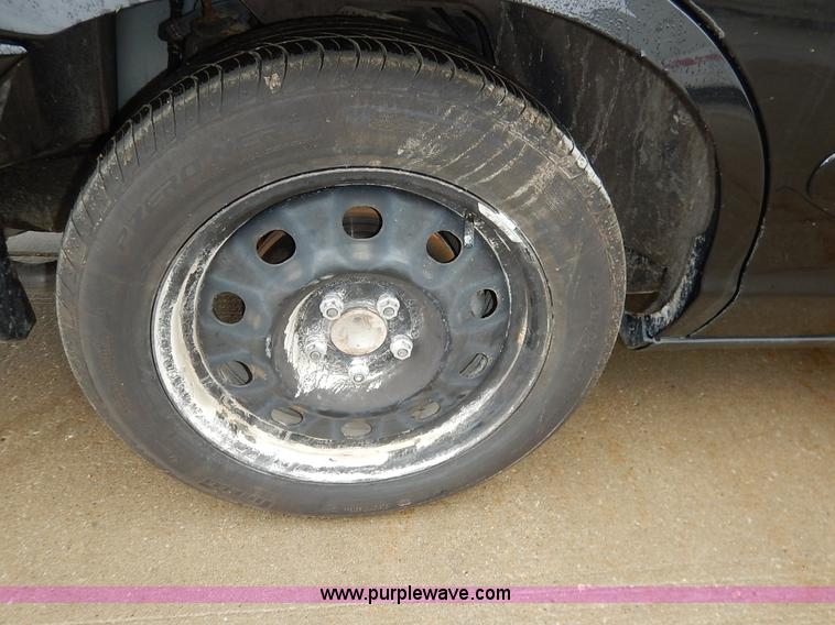 image for item J3997 2006 Ford Crown Victoria Police Interceptor