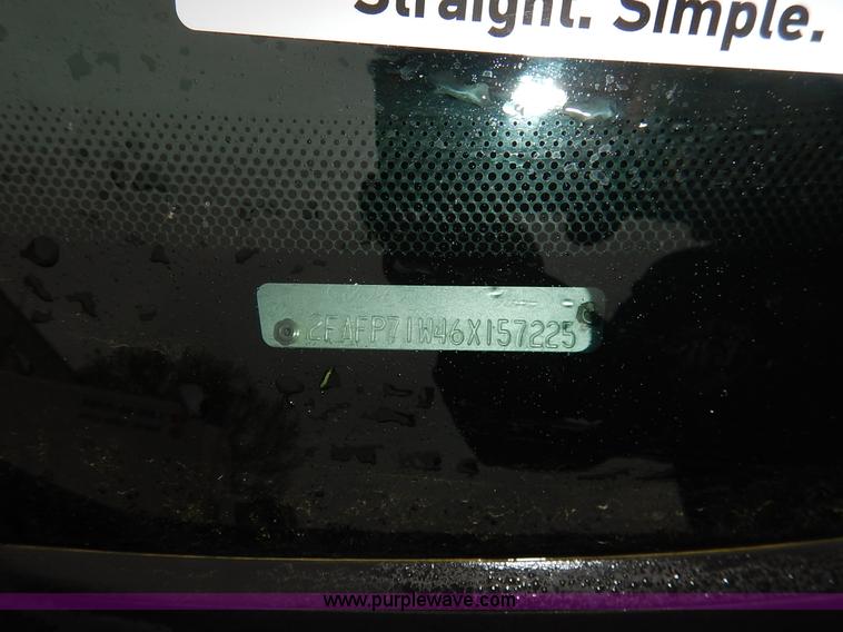 image for item J3997 2006 Ford Crown Victoria Police Interceptor