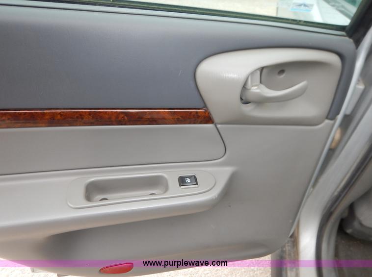 image for item J4000 2002 Chevrolet Impala