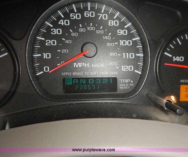 image for item J4000 2002 Chevrolet Impala