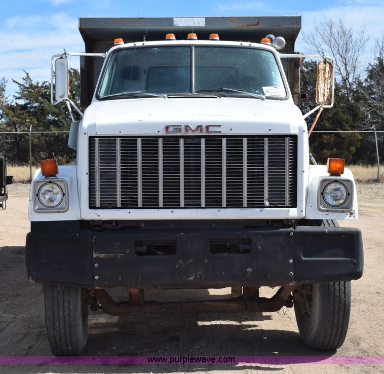 image for item K2428 1985 GMC Brigadier dump truck