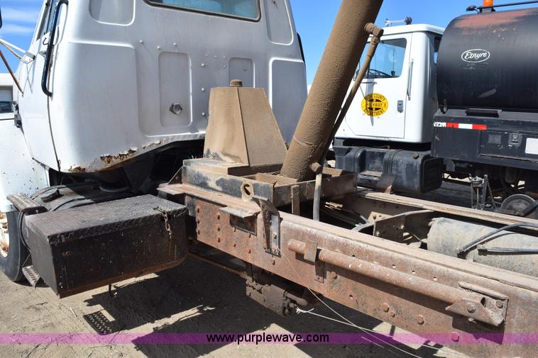 image for item K2428 1985 GMC Brigadier dump truck