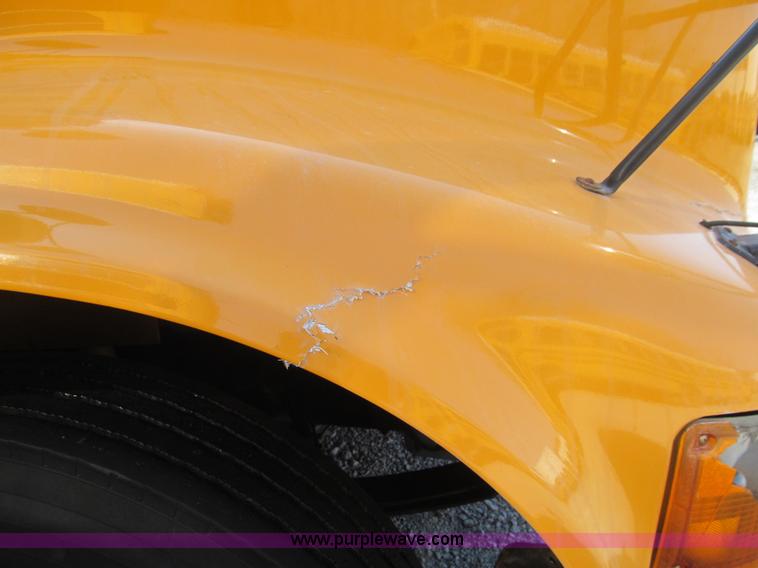 image for item K5517 2003 International 3800 Blue Bird school bus