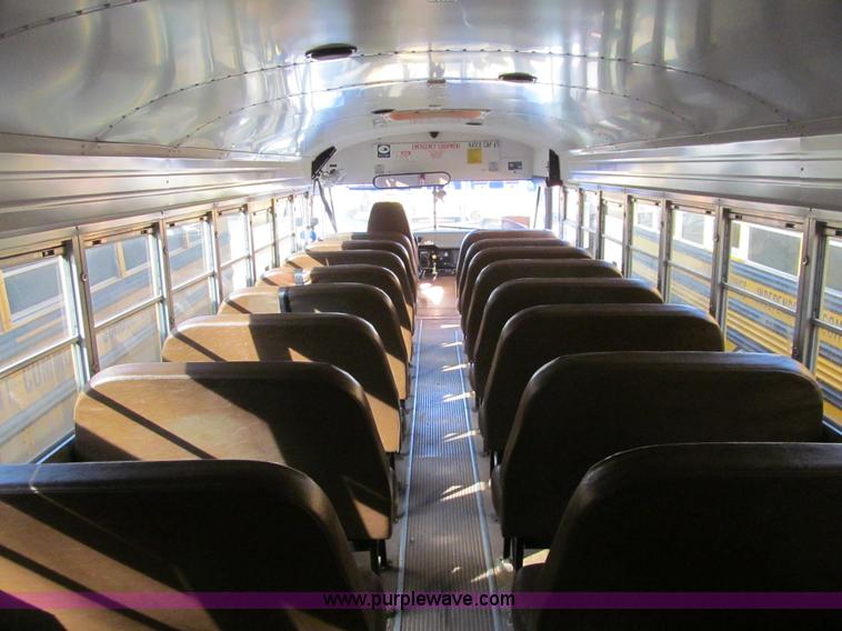 image for item K5517 2003 International 3800 Blue Bird school bus