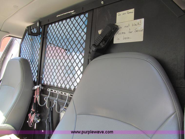 image for item K5518 2003 Ford E250 van