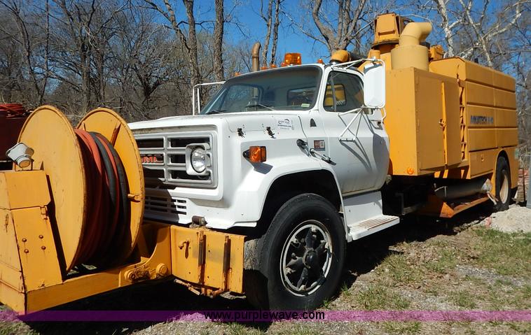 image for item K7333 1987 GMC TopKick vacuum truck