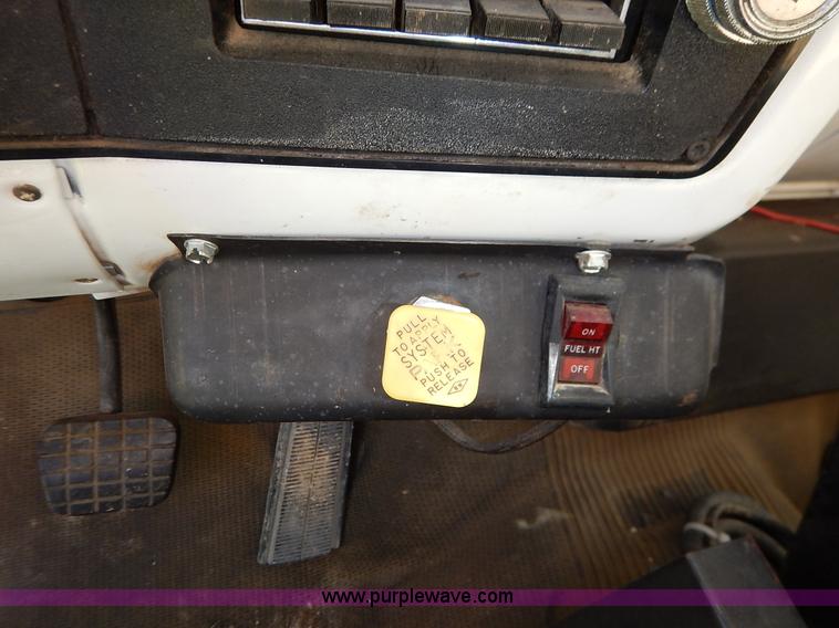 image for item K7333 1987 GMC TopKick vacuum truck