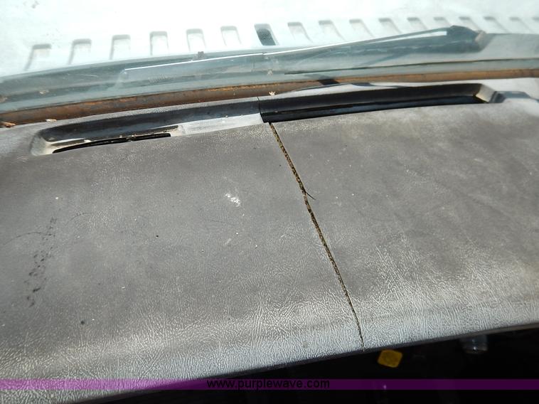 image for item K7333 1987 GMC TopKick vacuum truck