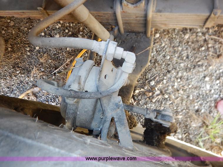 image for item K7333 1987 GMC TopKick vacuum truck