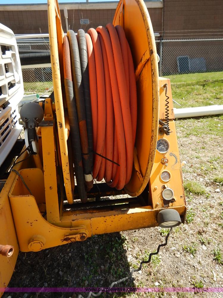 image for item K7333 1987 GMC TopKick vacuum truck