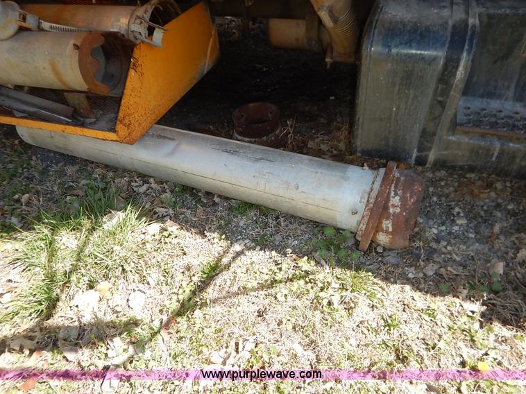 image for item K7333 1987 GMC TopKick vacuum truck