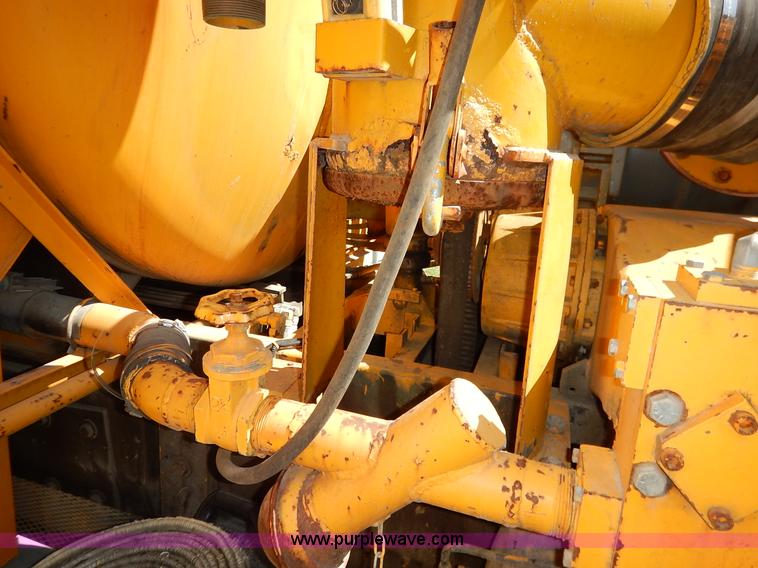 image for item K7333 1987 GMC TopKick vacuum truck