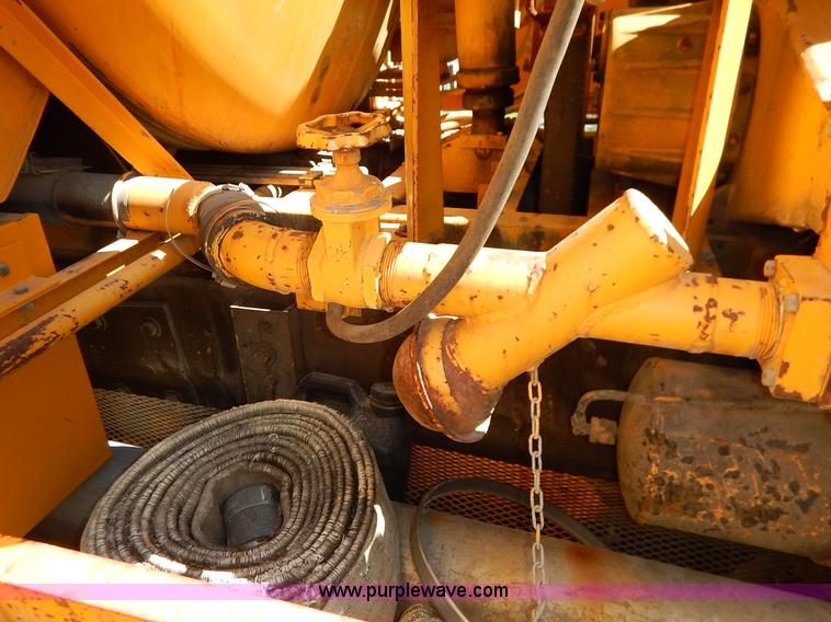 image for item K7333 1987 GMC TopKick vacuum truck