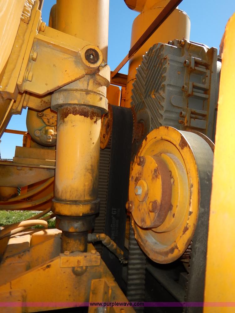 image for item K7333 1987 GMC TopKick vacuum truck