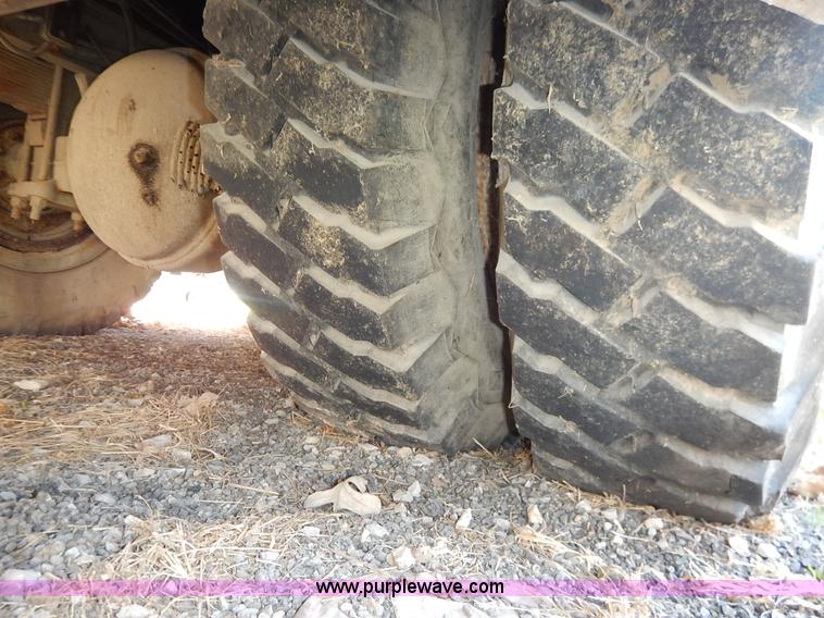 image for item K7333 1987 GMC TopKick vacuum truck