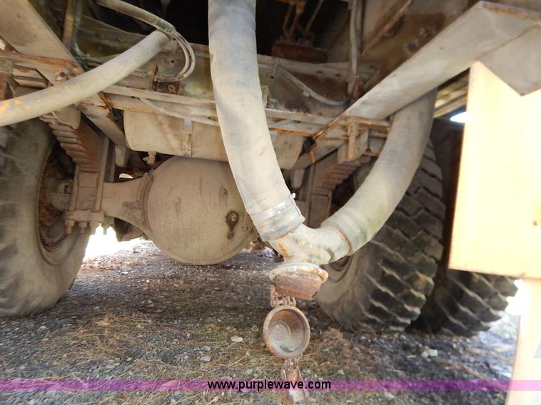 image for item K7333 1987 GMC TopKick vacuum truck