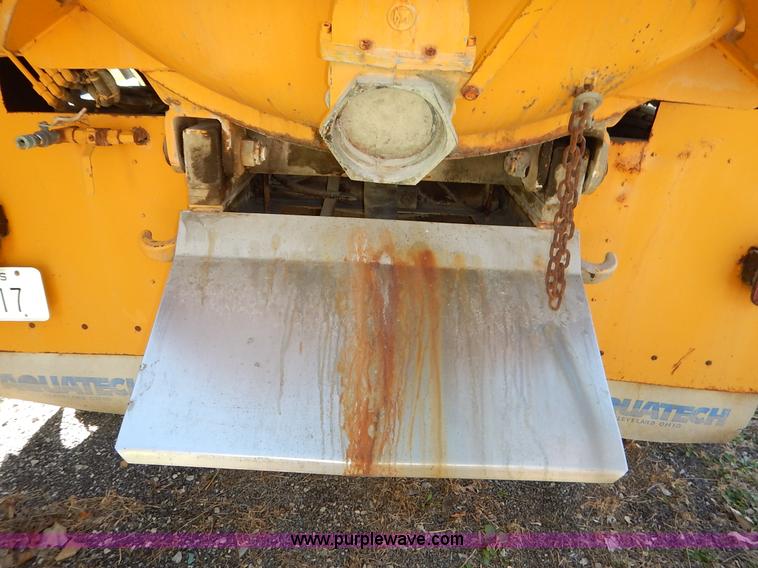 image for item K7333 1987 GMC TopKick vacuum truck