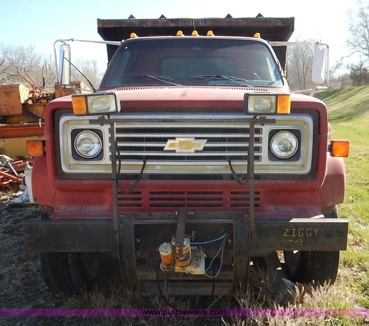 image for item K7337 1986 Chevrolet C70 dump truck