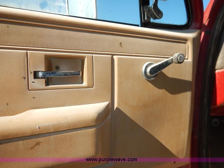 image for item K7337 1986 Chevrolet C70 dump truck