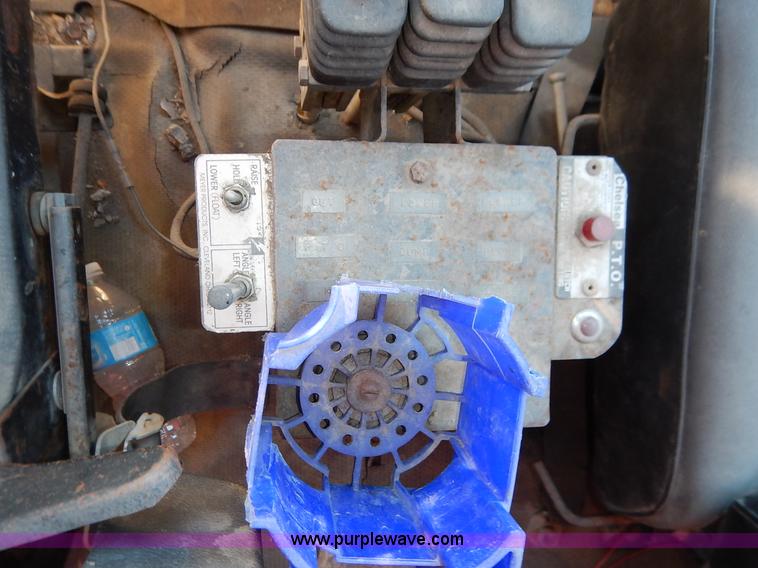 image for item K7337 1986 Chevrolet C70 dump truck