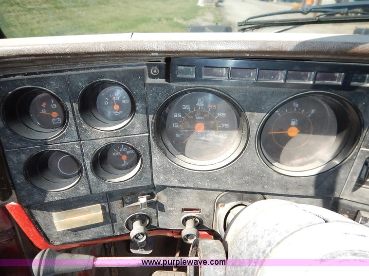 image for item K7337 1986 Chevrolet C70 dump truck