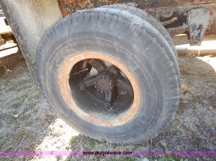 image for item K7337 1986 Chevrolet C70 dump truck