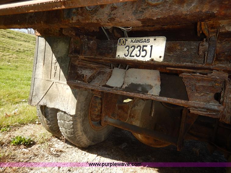 image for item K7337 1986 Chevrolet C70 dump truck