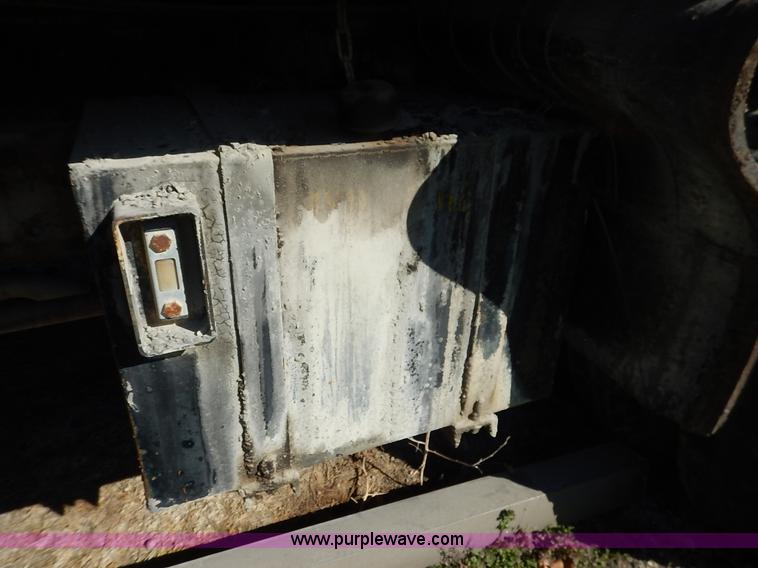 image for item K7337 1986 Chevrolet C70 dump truck