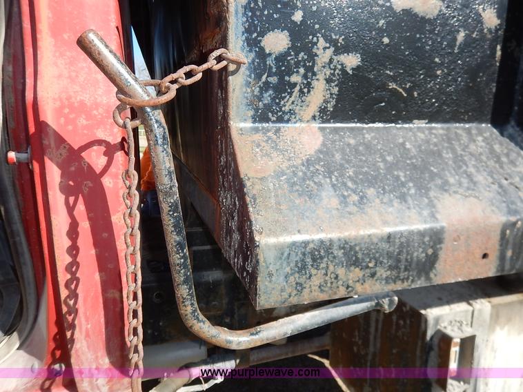 image for item K7337 1986 Chevrolet C70 dump truck