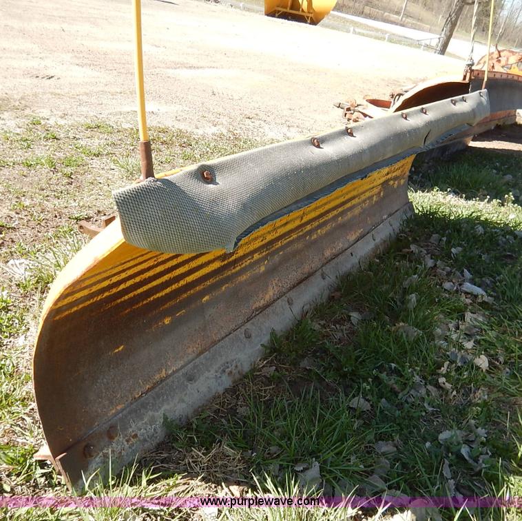 image for item K7337 1986 Chevrolet C70 dump truck