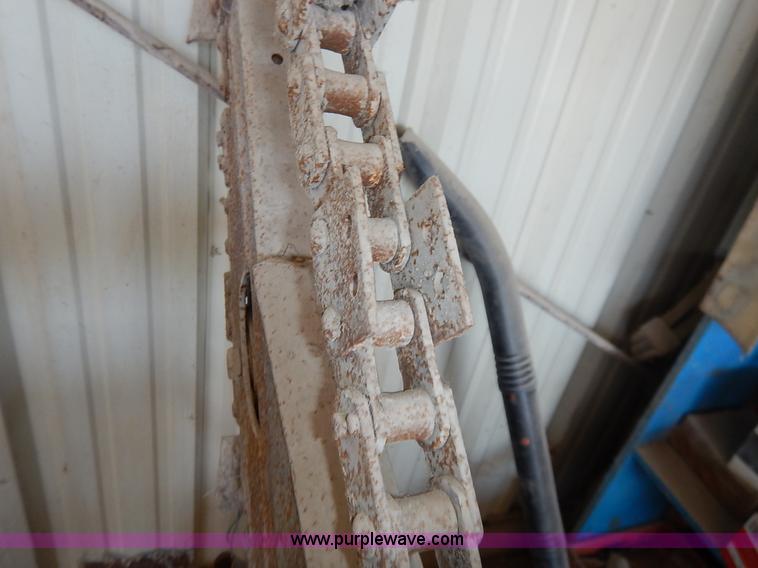 image for item K7338 Ditch Witch J20D trencher