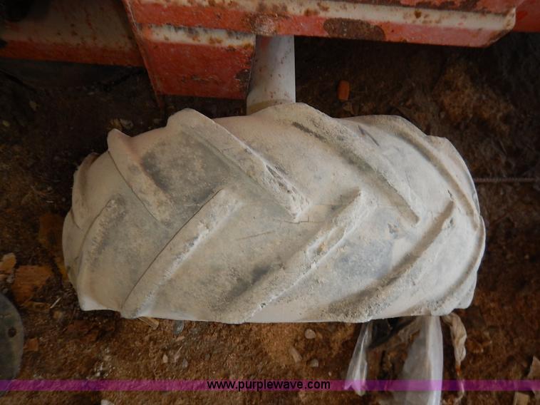 image for item K7338 Ditch Witch J20D trencher