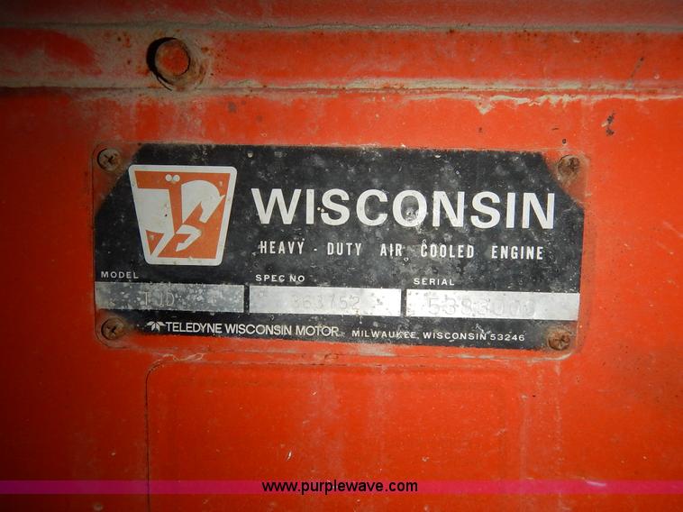 image for item K7338 Ditch Witch J20D trencher